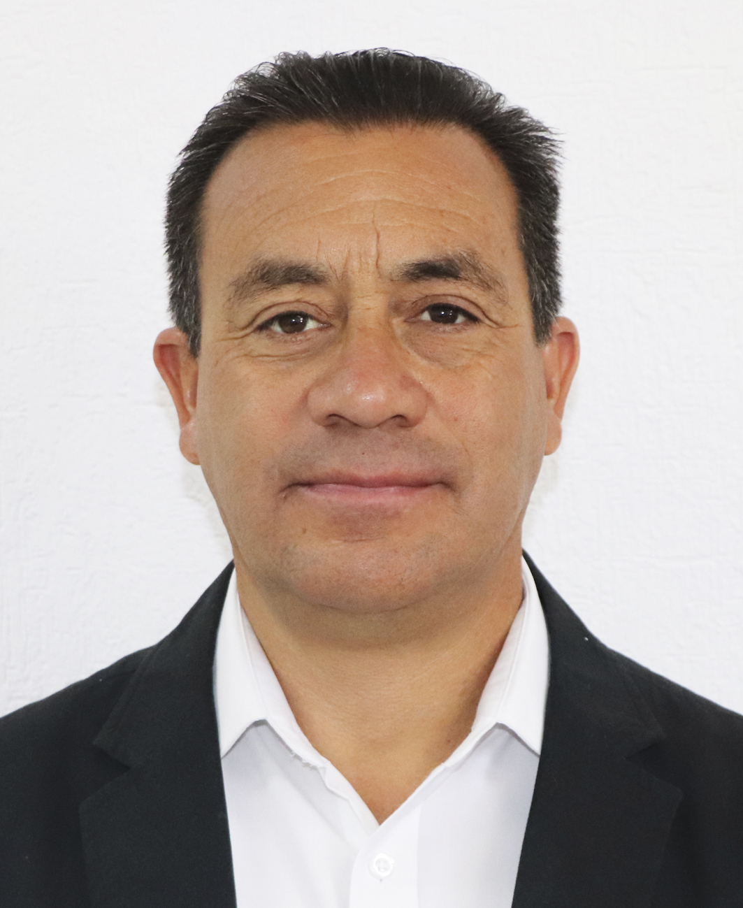 Dr. Raymundo Lozano Rosales