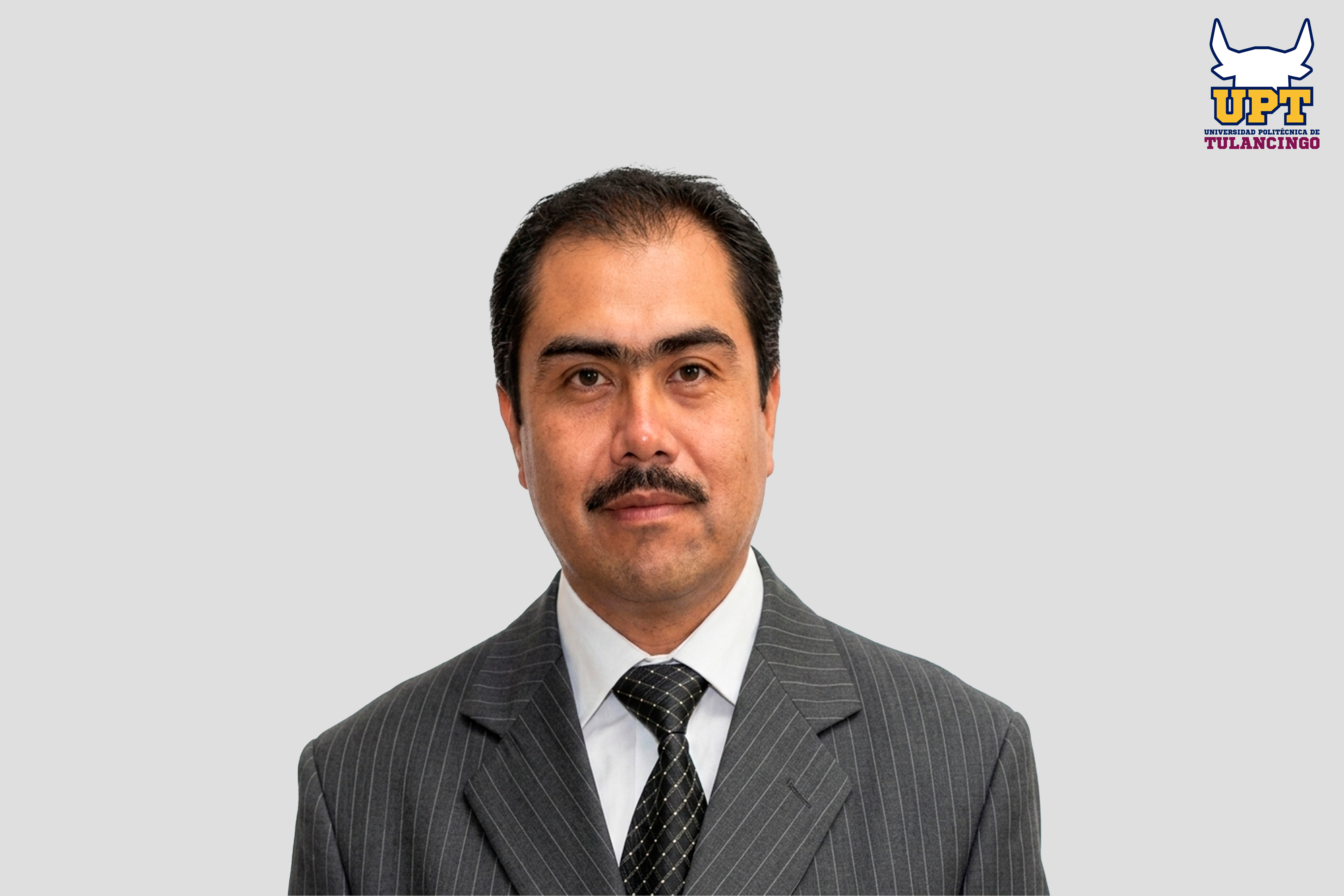 Dr. Carlos Enriquez Ramírez