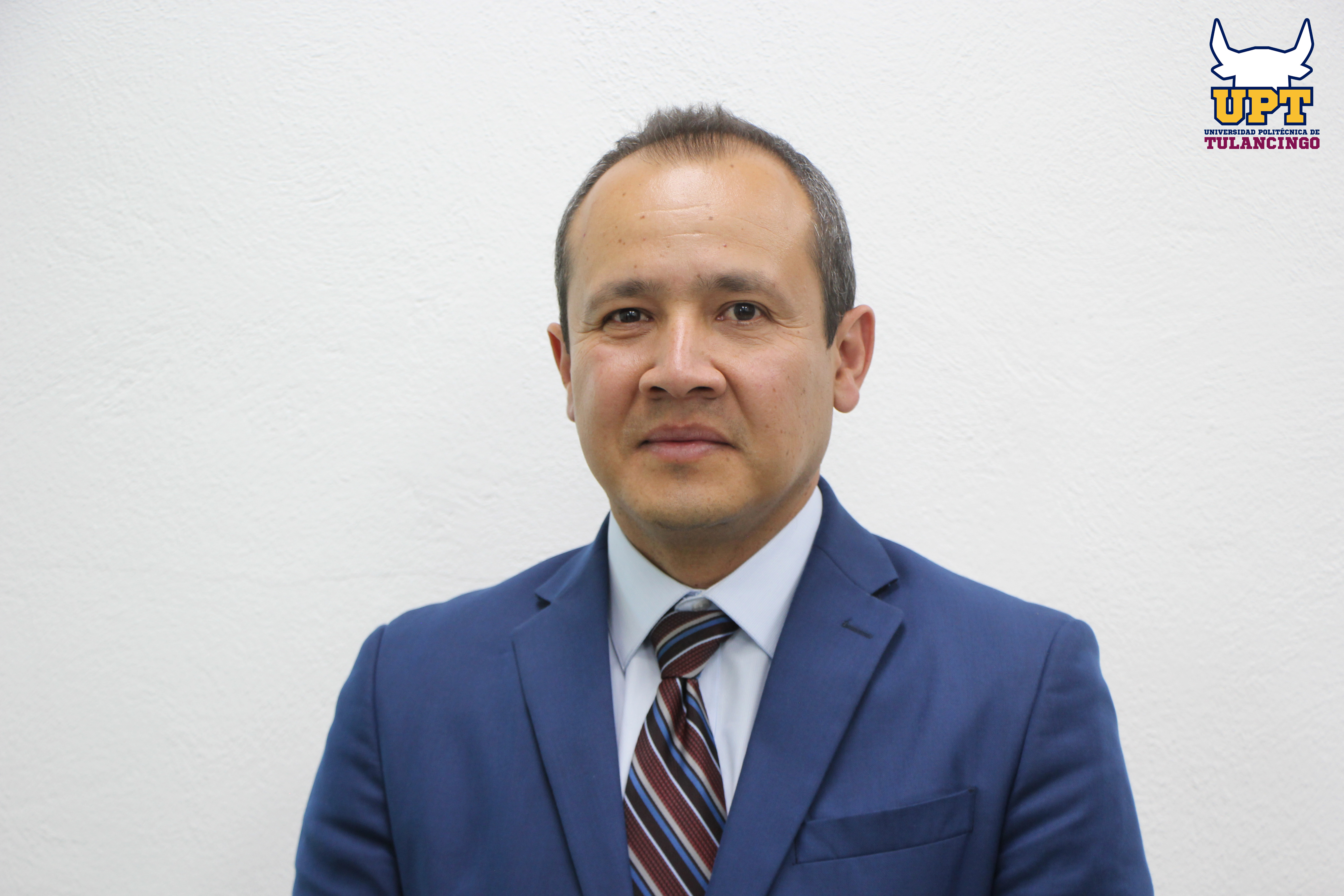Dr. César Joel Camacho Bello