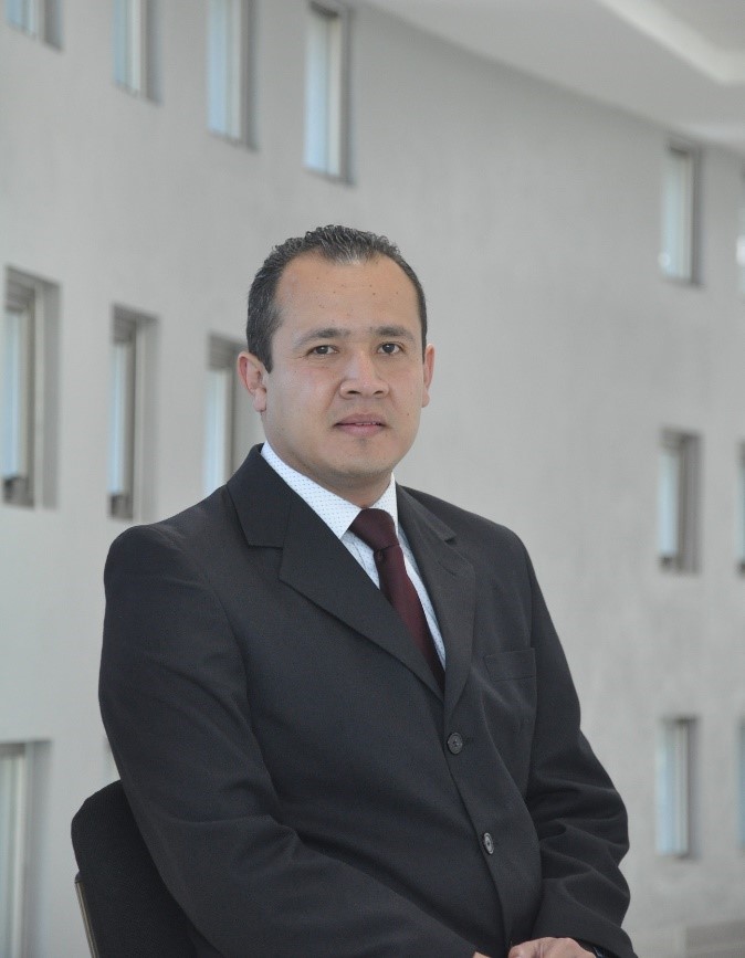 Dr. César Joel Camacho Bello